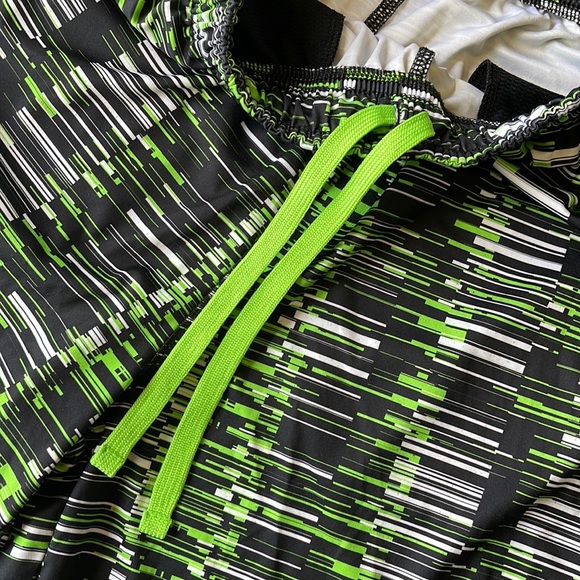 NIKE Boys Dri-FIT Fly Abstract-Print
Shorts, ACTION GREEN/MULTI , XL - Picture 4 of 8